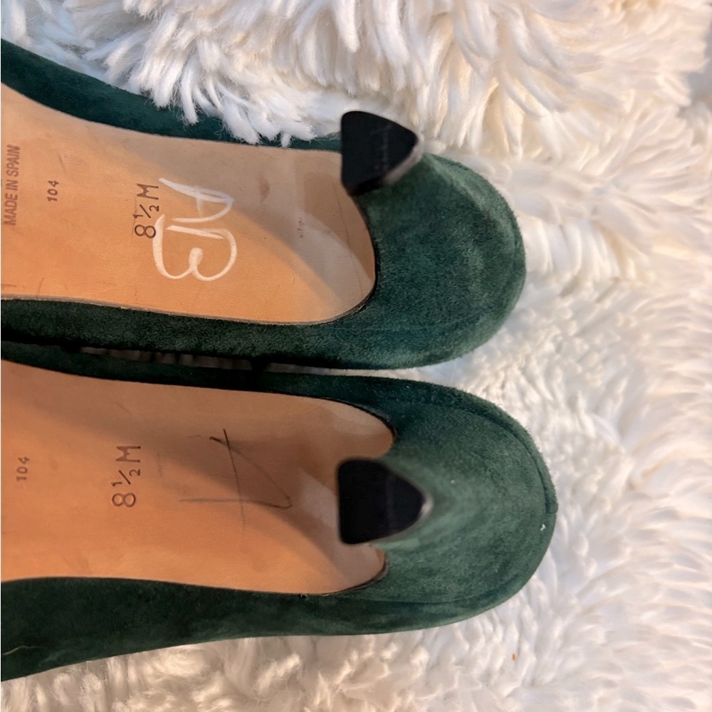 EVAN PICONE Emerald Green Suede 2” Heels Size 8.5 Made In Spain Dress Pumps - Picture 3 of 8